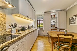 Kitchen Breakfast Room- click for photo gallery